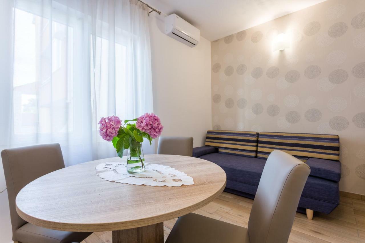 Guest House "Litus" Podstrana Bagian luar foto