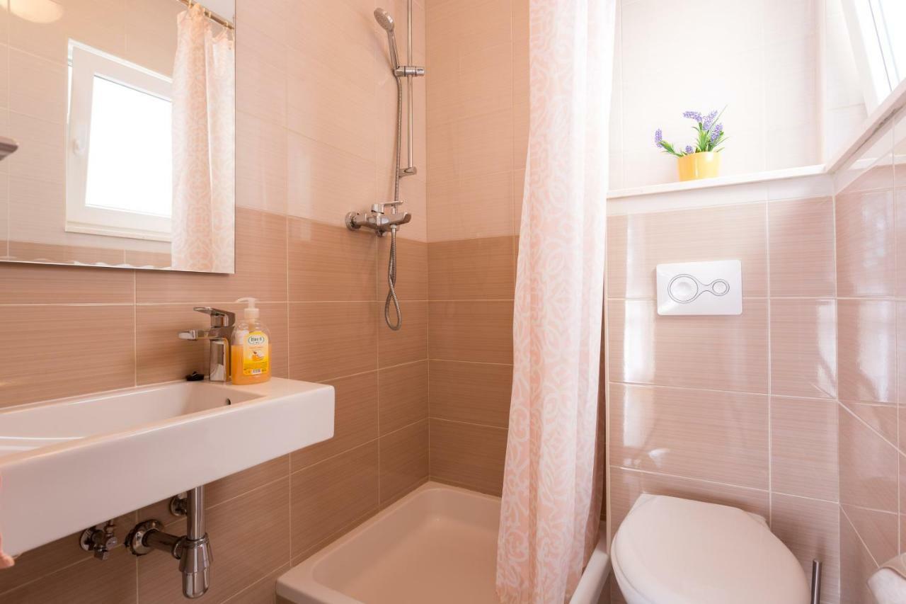 Guest House "Litus" Podstrana Bagian luar foto